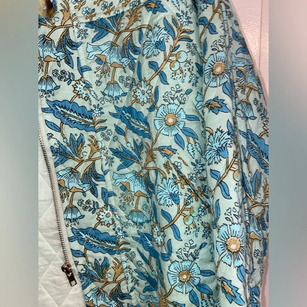 Light Jacket Size M - Picture 3 of 5